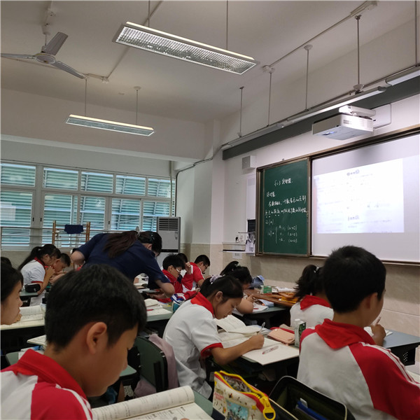 教师指导.jpg