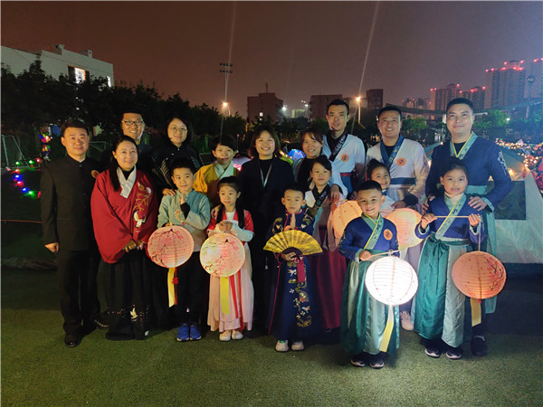 帐篷五彩斑斓 (2).jpg