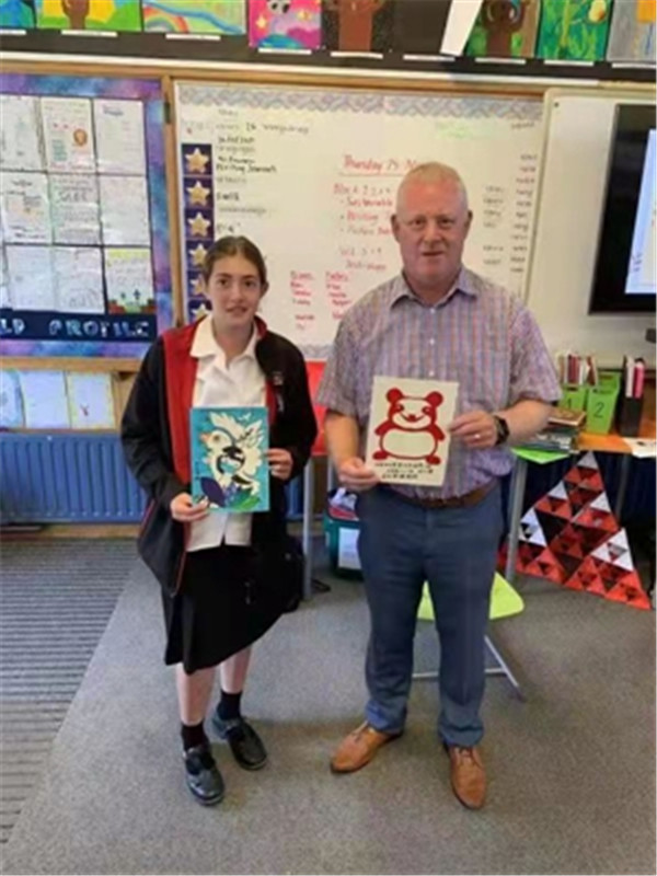 青少年国际艺术展再续中新友谊 (5).jpg