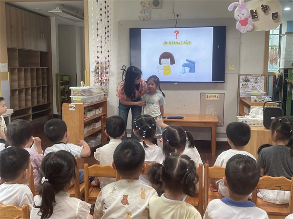 光华新城幼儿园萌娃变身节水小卫士，守护“蓝色未来”