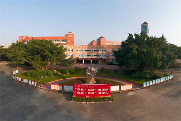 成都市三原外国语学校发布2025高中招生咨询公告