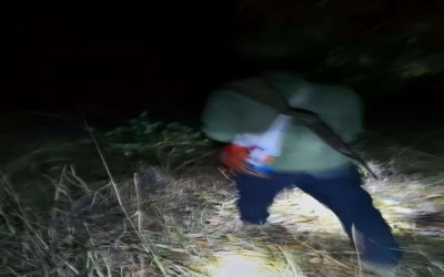 贵州17岁少年前往中缅边境后失联4月，曾发给家人“有人背枪”的照片