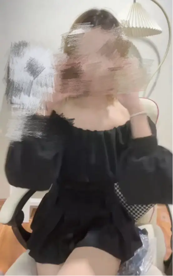 羞辱、黄腔、性骚扰，被直播公司围猎的未成年人