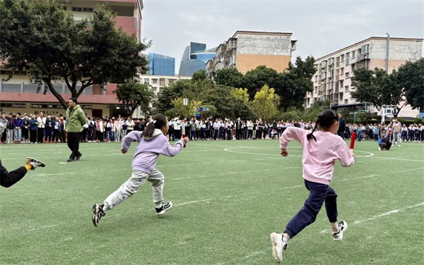 智创未来！武侯科技园小学田径运动会燃动冬日校园