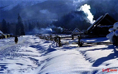 新疆两地中小学生迎首个雪假