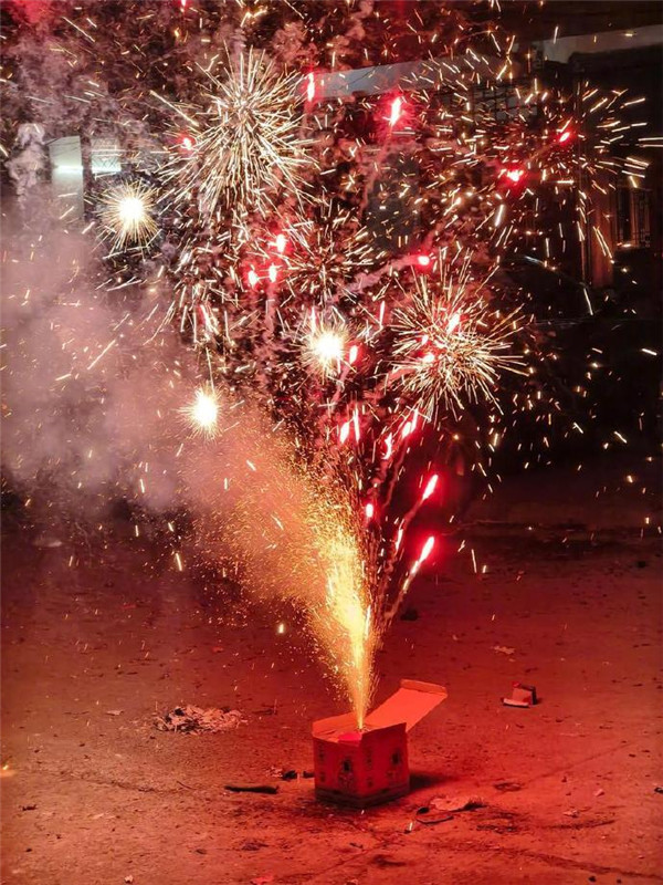 成都8县市部分区域春节可限时燃放烟花