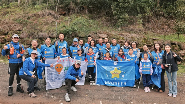 “环保课”全新升级！川音附小学子走出课堂守护“青山绿野”
