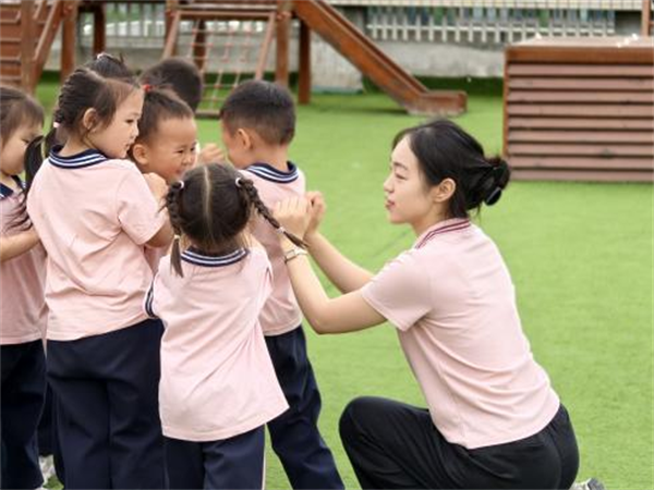 家园携手育花开，成都五幼温馨园家长零距离伴成长