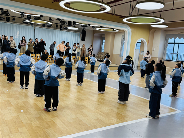 共育花开 成都市第十八幼儿园宸北分园开展家长开放日活动