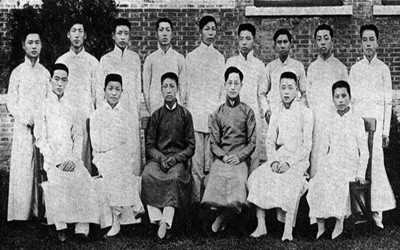 徐志摩大学成绩单公开：文史近乎满分