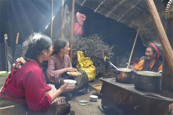 甘孜道孚县藏乡女孩考上南开博士！