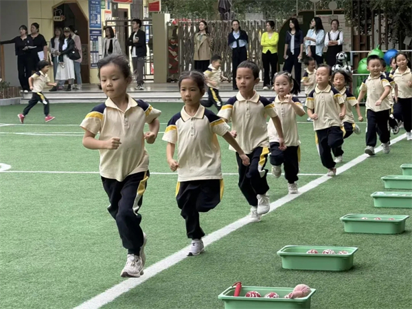 家长开放日，成都二十七幼家园携手共见成长